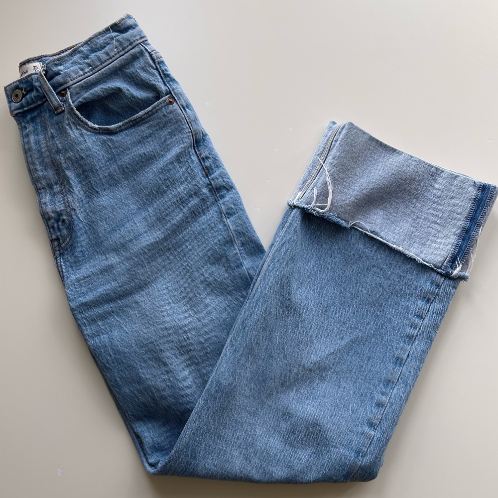 Abercrombie High Rise 90s Relaxed Jean